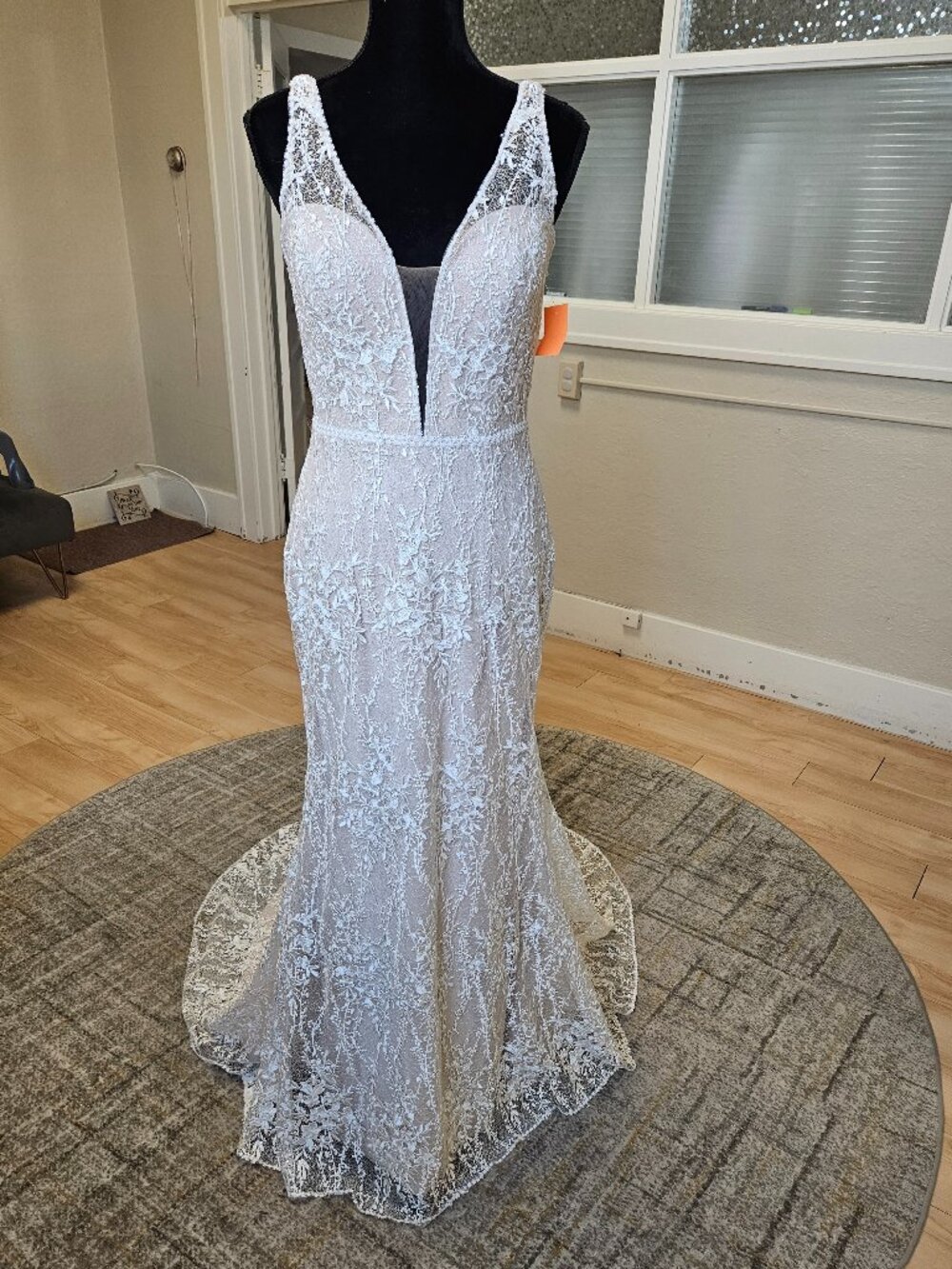 NWOT Size 10 Ivory/Nude Madi Lane Bridal Gown